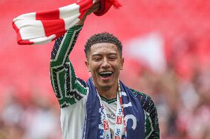 图片报：小贝林厄姆希望走自己的路，可能选择加盟法兰克福