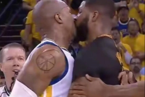 🤣说说你印象中NBA最有趣的一幕是哪一幕？