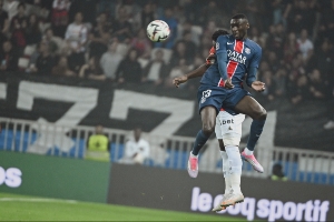 真敢买？前锋黑洞法鹰：巴黎被宰1亿&皇马亏6300万，第4名2年0球