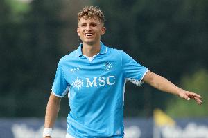 罗体：狼堡150万欧租借+1600万选择买断林德斯特伦 过去两年0进球