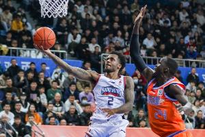 沈阳日报：若能签下布莱克尼 辽篮外线实力有望重回联盟顶级