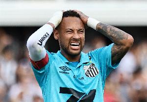 法媒：马赛否认内马尔转会传闻，称这是无稽之谈