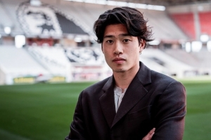 铃木唯人：去弗赖堡前堂安律帮了我很多，不知道他会在此待到何时