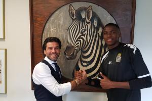 狼堡心累🙁19年奥斯梅恩闪耀比甲被买断，买家光速转手赚2000万