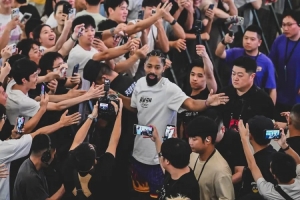 丁威迪中国行——感谢武汉的热情 蚌埠！我们一会儿见！