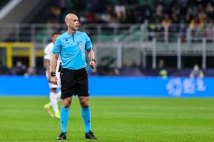 科里纳谈英超裁判新规：严抓门将持球超时 半自动越位减少延误