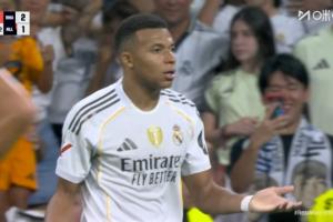 姆总人晕了！姆巴佩再次破门被吹越位，本场已三次越位