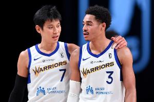 书豪经典时刻之科比爆粗：我才不给他建议 他™都砍40分了