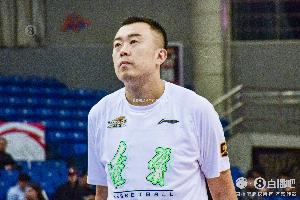 直播吧：辽宁体育局仍在尝试沟通 力争让韩德君打完全运会再退