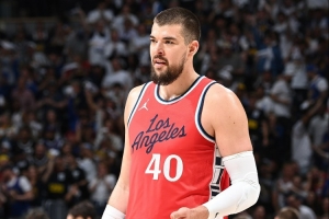 马健：祖巴茨去年没进前100名&今年排第36 他才是最快进步球员