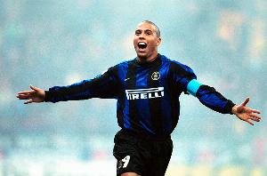 内斯塔：劳塔罗我能防住，但罗纳尔多我防不住