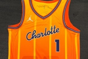 黄蜂城市版球衣更多细节曝光 球裤的蜜蜂Logo相当抢镜