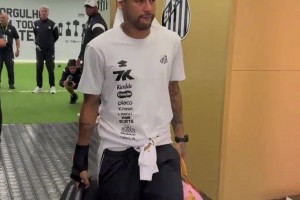 内马尔也是自带BGM的男人😂