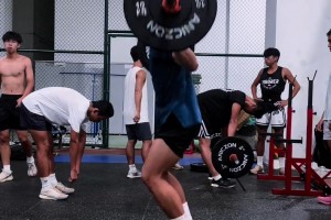 这对吗？加内特：布朗尼让我想起年轻时的科比