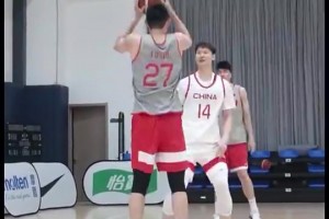 相信老叔！网友曾场边质问郭士强：为啥不让孙铭徽进国家队