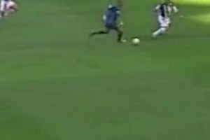 所过之处一片狼藉！重温阿德里亚诺国米生涯经典一球😱