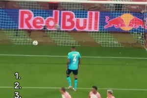 盘带突破创造力‌十足！球队进攻核心哈维-西蒙斯！