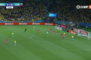 巴西再入一球！帕奎塔门前抢点头球破门