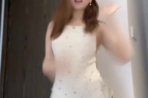 辽宁啦啦队蛋卷姐姐直播时涉嫌违规被警告，生气的样子好可爱😂