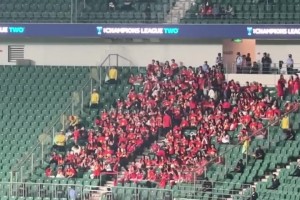 亚冠二级没人看啊！看看工体现场的上座率。。