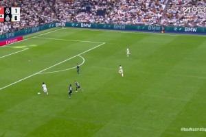 这球没进啊！维尼修斯暴突人球分过横传，姆巴佩错失良机