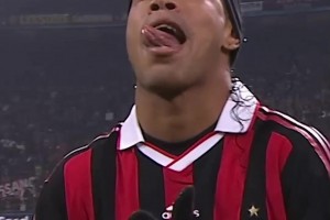 小罗最后一场欧冠出场是在米兰！如今已是金球奖颁奖嘉宾！