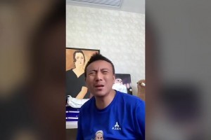 快气哭了！武磊单刀摔倒让毛剑卿上海话爆粗：XXX，哪能了？🤣