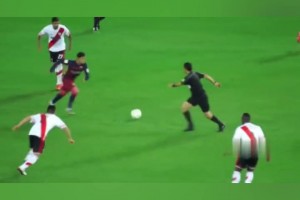 当内马尔踢高兴了，踢的是最纯粹的桑巴足球！