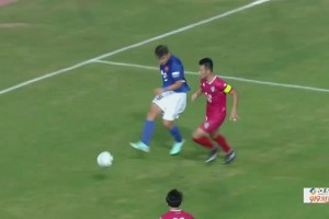 👏敢做动作！苏超盐城球员这盘带相当潇洒啊！