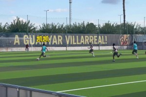 刘凯源有点灵性！训练赛上一脚外脚背传中出乎所有人意料🫠