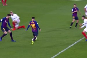 临近比赛结束，巴萨的耐心传递，让塞维利亚束手无策