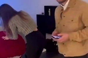 这是免费能看的？因莫比莱当年一巴掌拍在女友的臀部上🫠