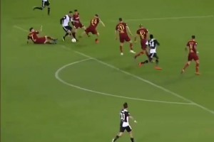 这样太倒霉了吧😂？C罗这些年被浪费掉的精彩“助攻”