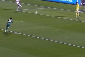 噩梦重现！洛里重现2018年世界杯决赛的失误丢球😂