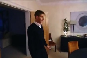 有钱任性！珍藏视频：杰拉德带你参观他家！都收藏了谁的球衣？