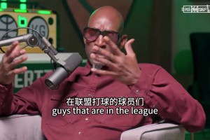 同样也是任意球大师！这个位置斯坦丘简直就是在罚点球！