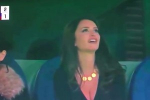 西班牙国宝级女演员佩内洛普成为国家德比焦点