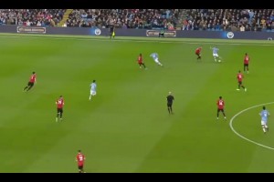 脚下生花！伊涅斯塔摆脱突破妙传集锦！油炸丸子大师！