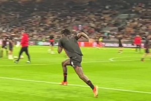 迈尼昂扑出迪巴拉的点球！！！