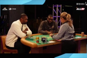 雨夜斩巴黎！拉什福德当年欧冠对阵巴黎的巨星表现！