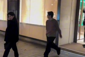 李刚仁被拍到和女友外出吃饭，女友可是大名鼎鼎的斗山集团千金！